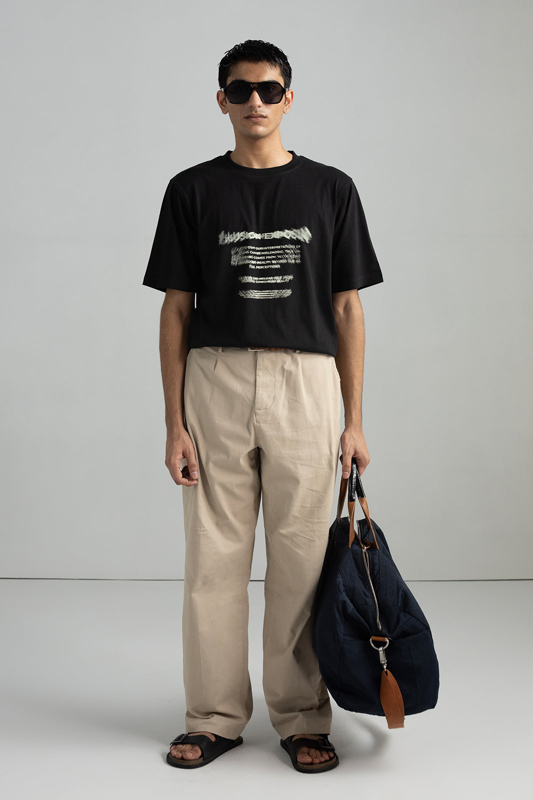 CONTRAST PRINT T-SHIRT