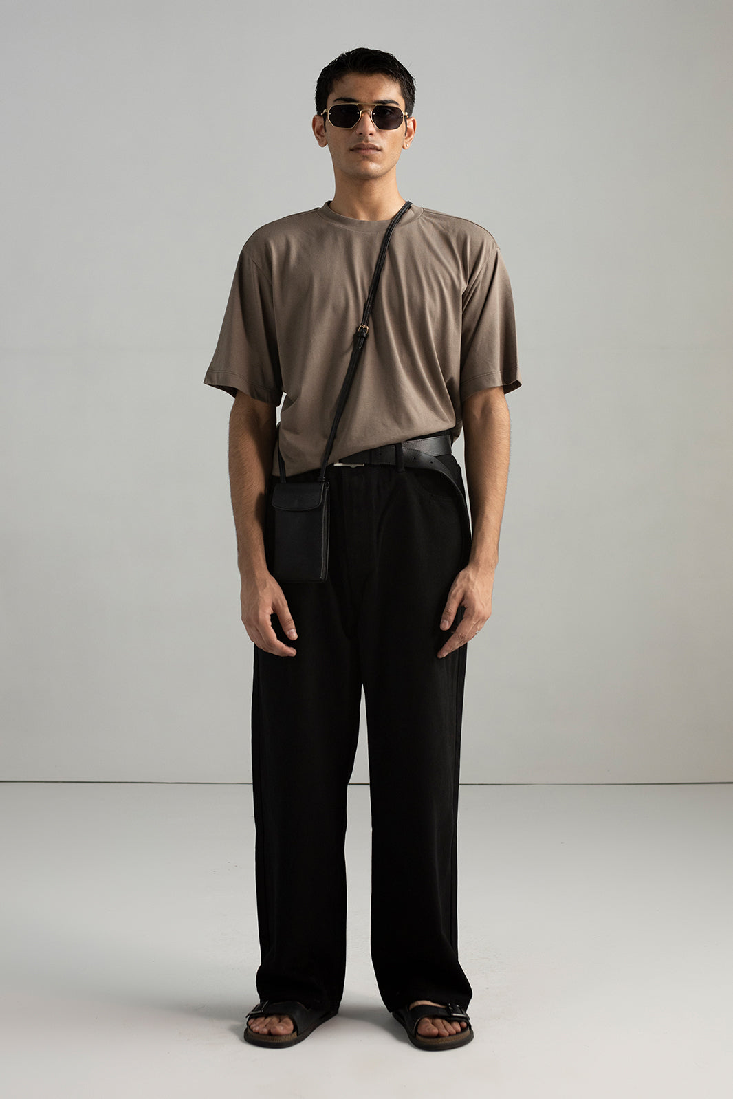 BASIC MEDIUM WEIGHT T-SHIRT