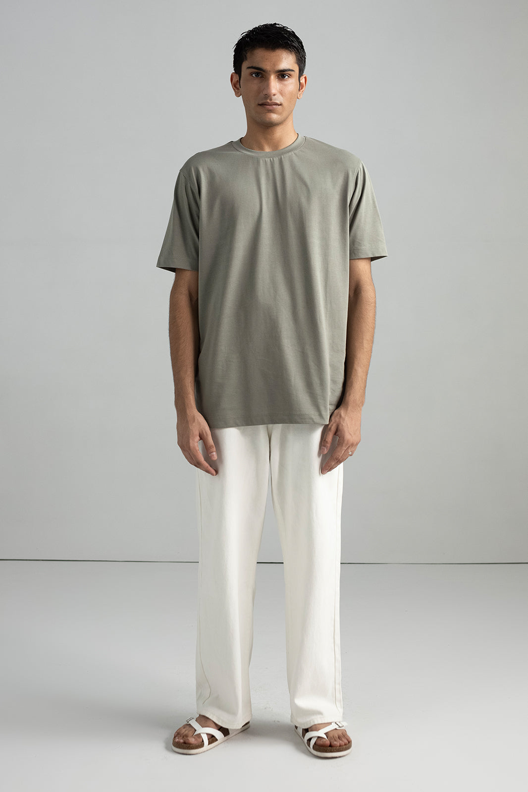 BASIC MEDIUM WEIGHT T-SHIRT