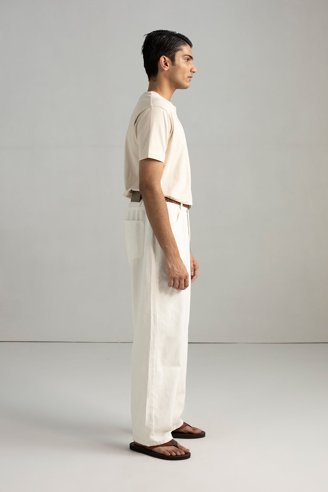 BASIC MEDIUM WEIGHT T-SHIRT