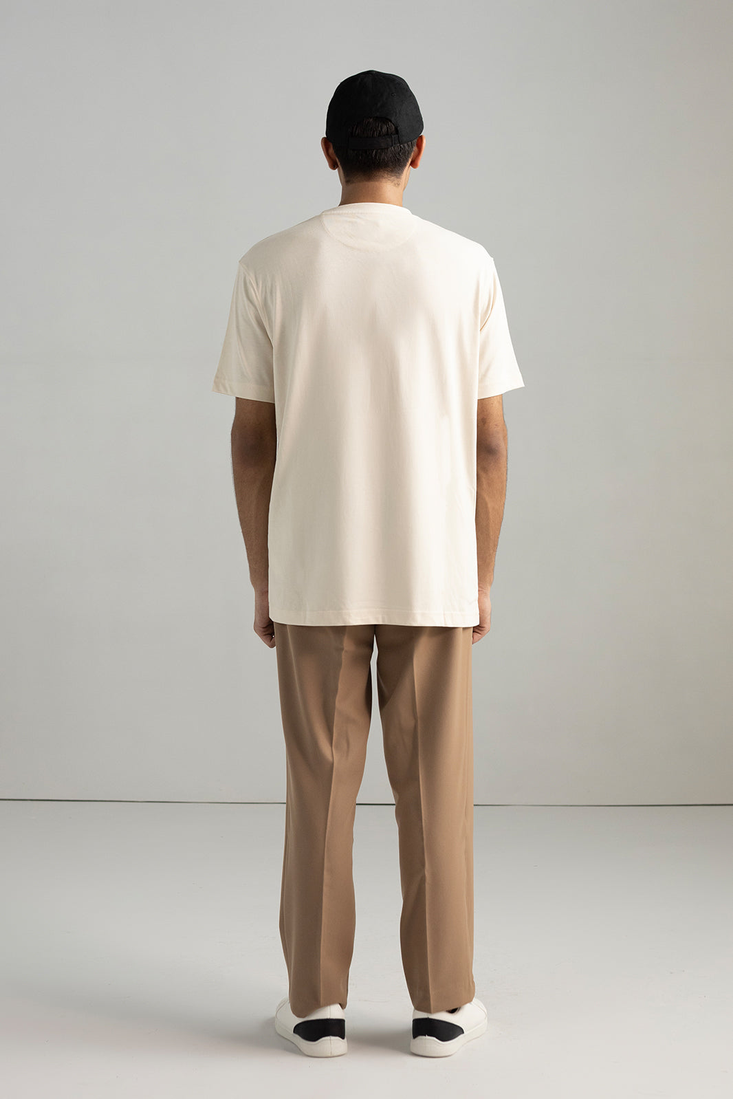 REGULAR FIT T-SHIRT WITH POCKET