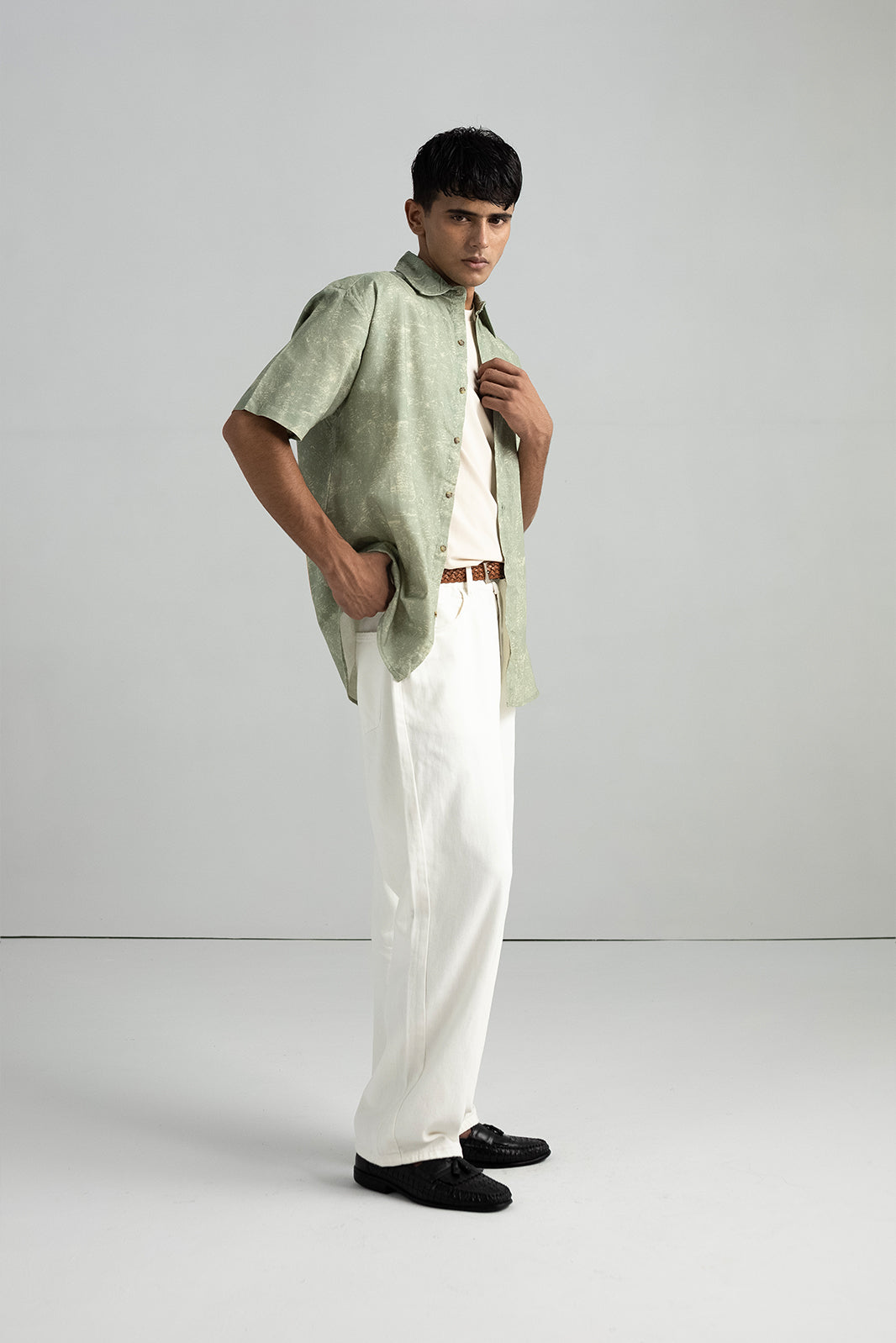 RELAXED FIT ABSTRACT PRINT SHIRT