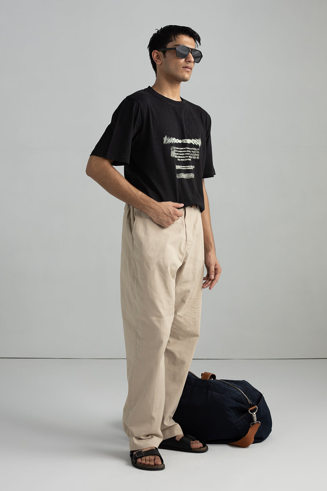 CONTRAST PRINT T-SHIRT