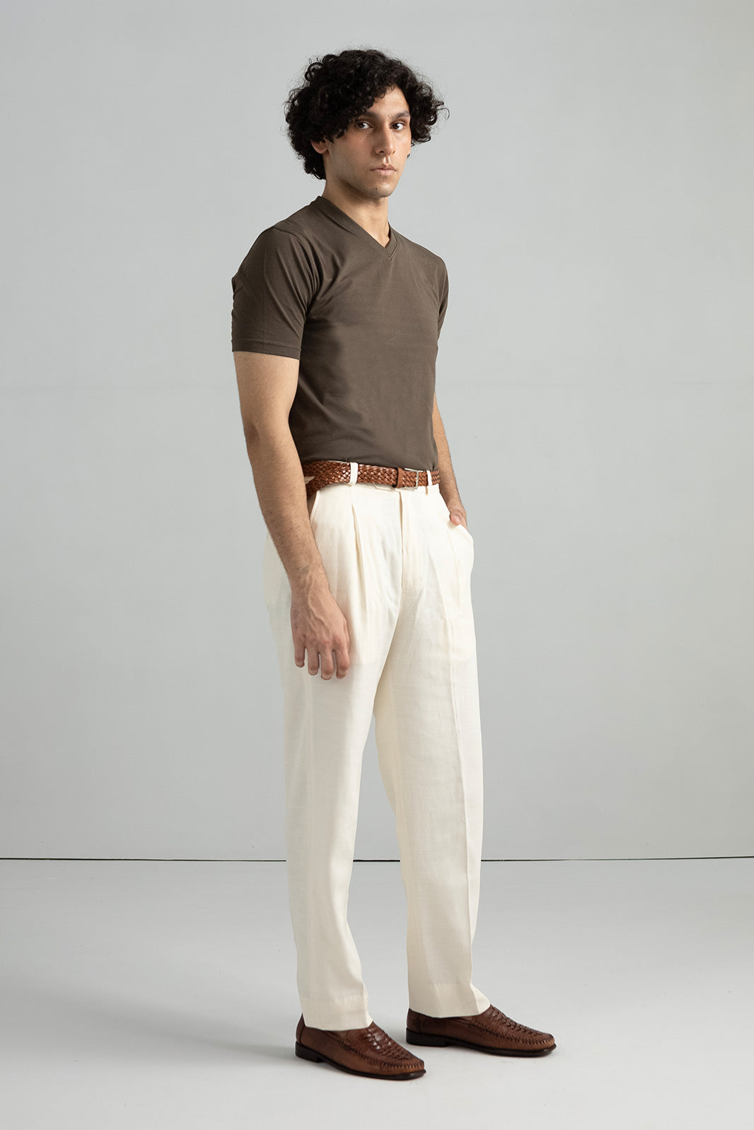 V-NECK T-SHIRT