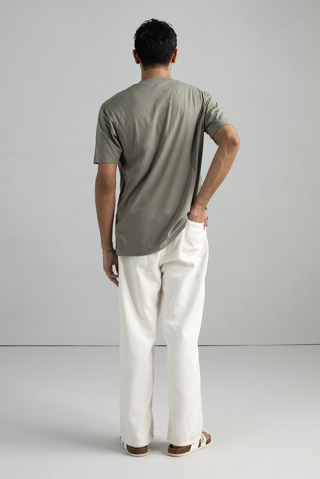 BASIC MEDIUM WEIGHT T-SHIRT